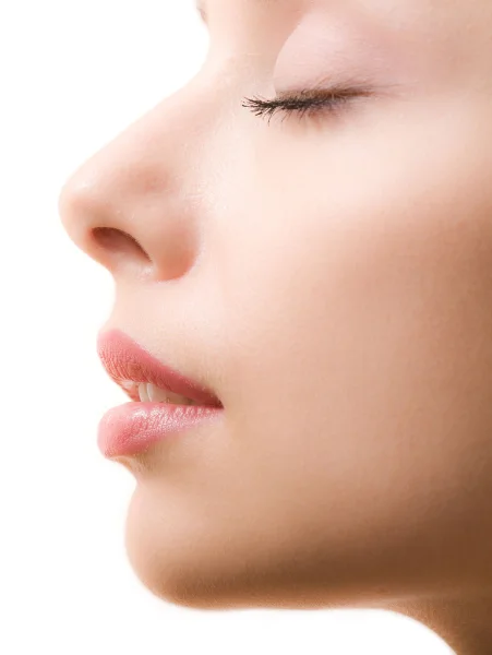 Body contouring helps a woman achieve a youthful look & we are experts in full body lift surgeries.